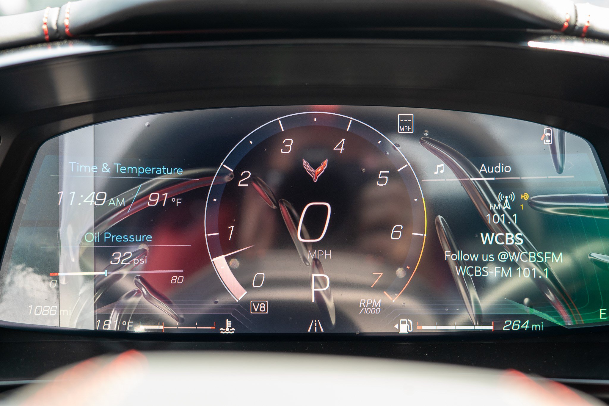Used 2023 Chevrolet Corvette Stingray Premium Conv w/ Z51 Performance Package RWD image 16