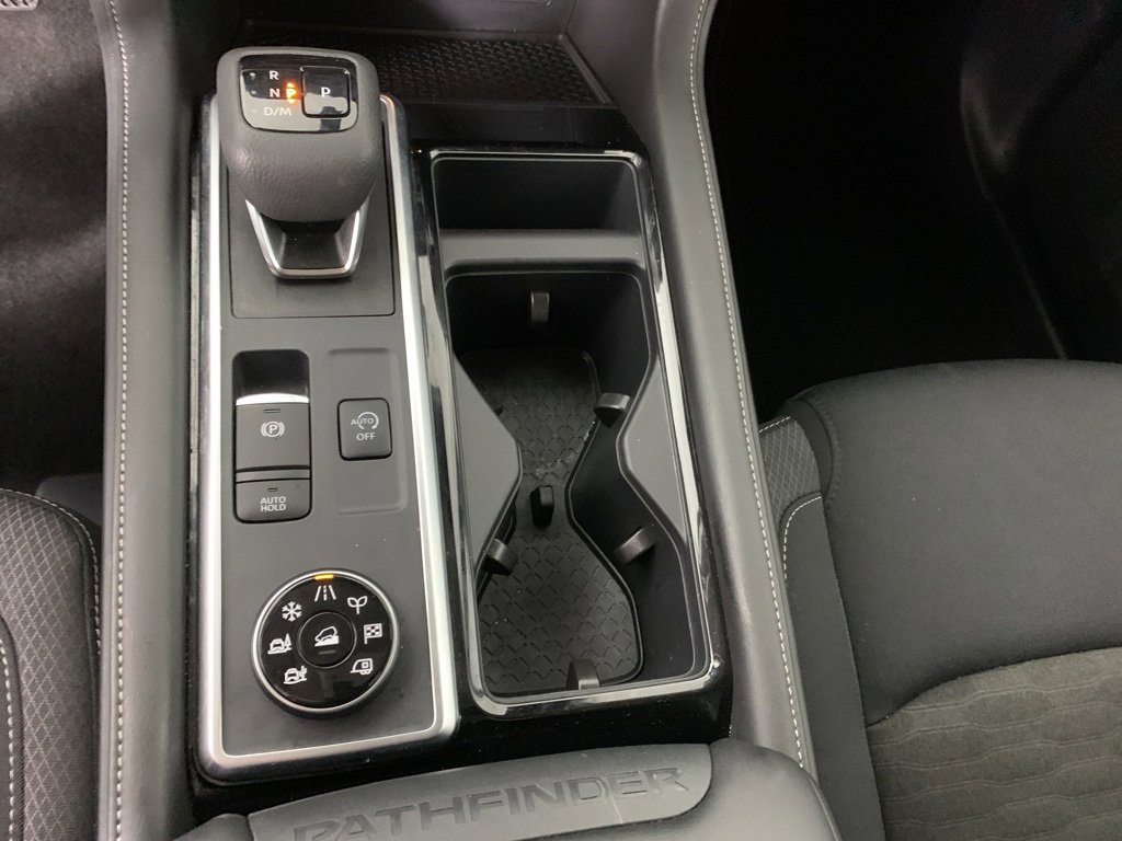 Used 2025 Nissan Pathfinder SV image 28