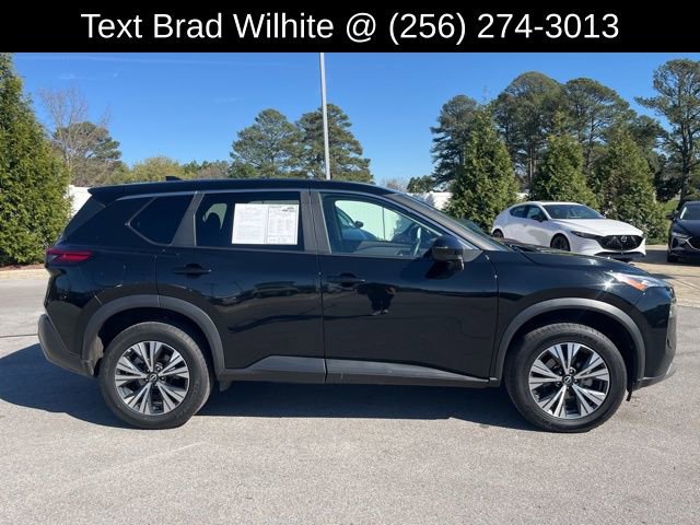 Used 2023 Nissan Rogue SV image 2