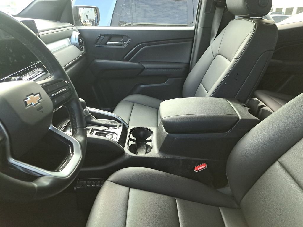 Used 2023 Chevrolet Colorado LT w/ LT Convenience Package III image 9