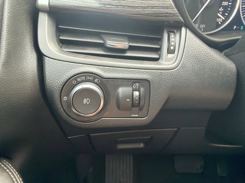 Used 2016 Buick Envision Premium AWD/4WD image 35