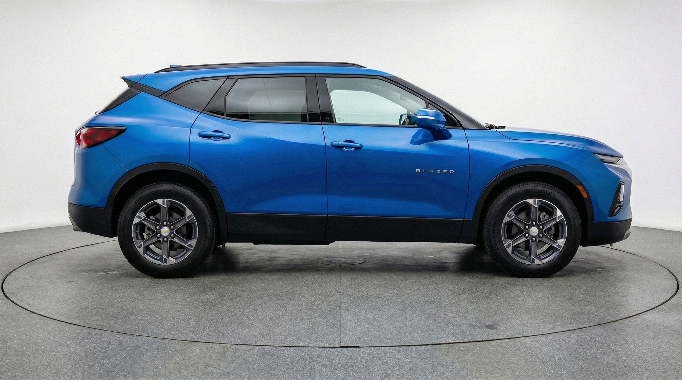 Used 2025 Chevrolet Blazer LT image 11