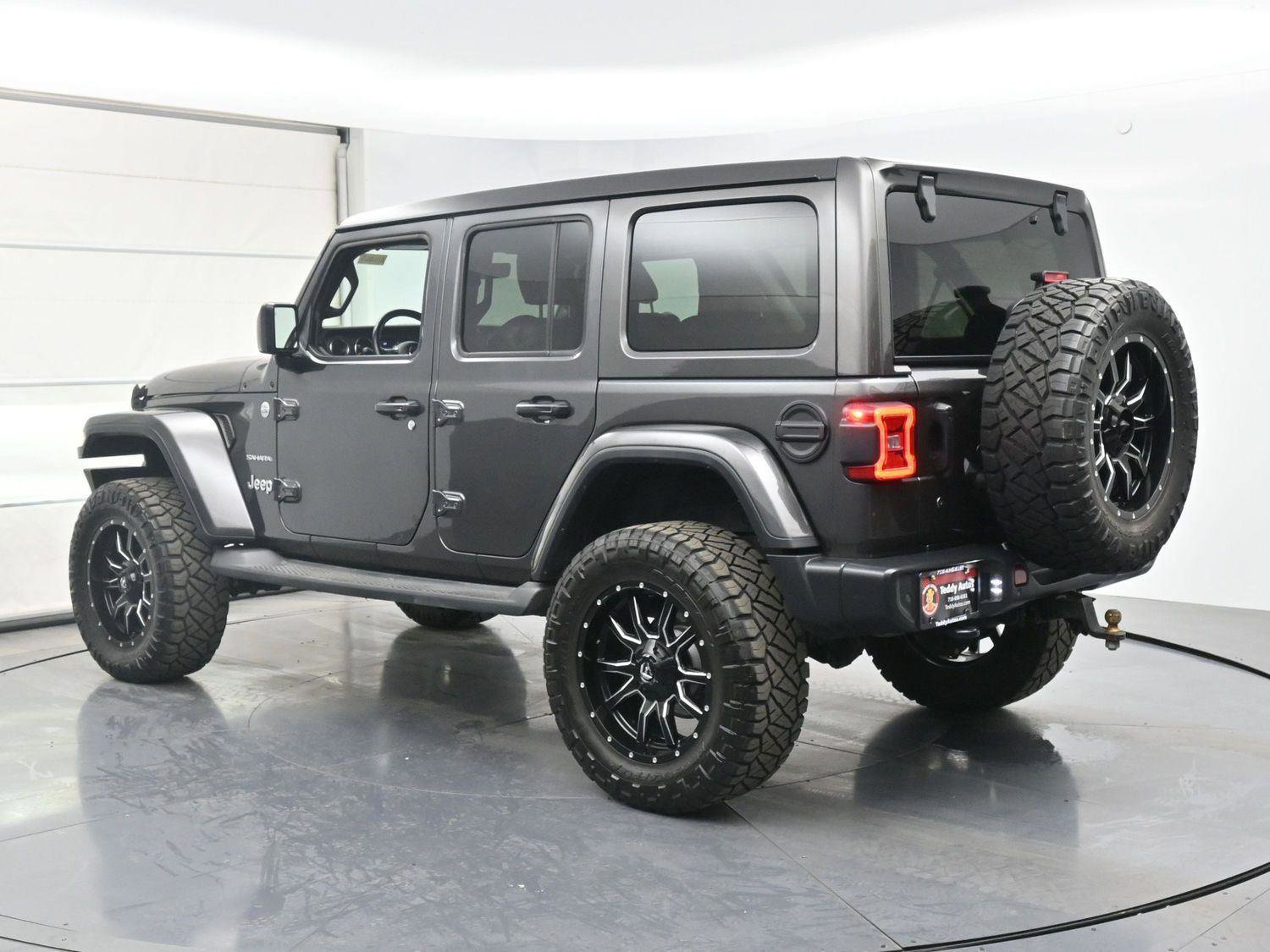 Used 2019 Jeep Wrangler Unlimited Sahara image 19