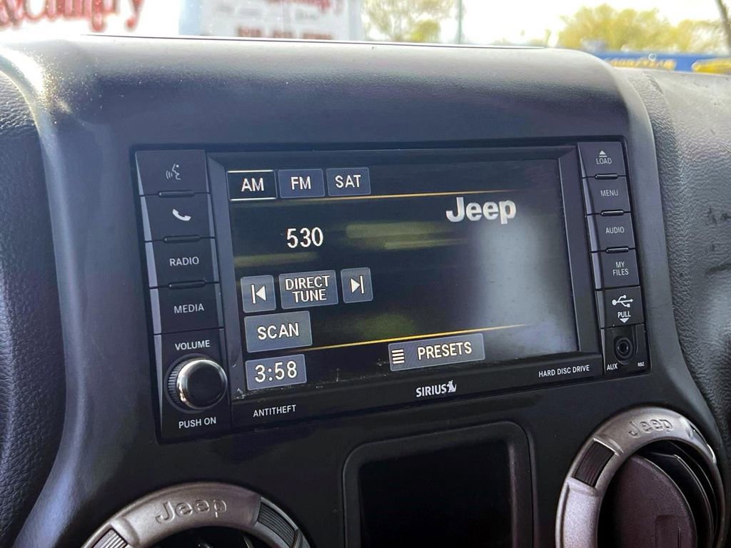 Certified 2017 Jeep Wrangler Unlimited Sport w/ Connectivity Group AWD/4WD image 37