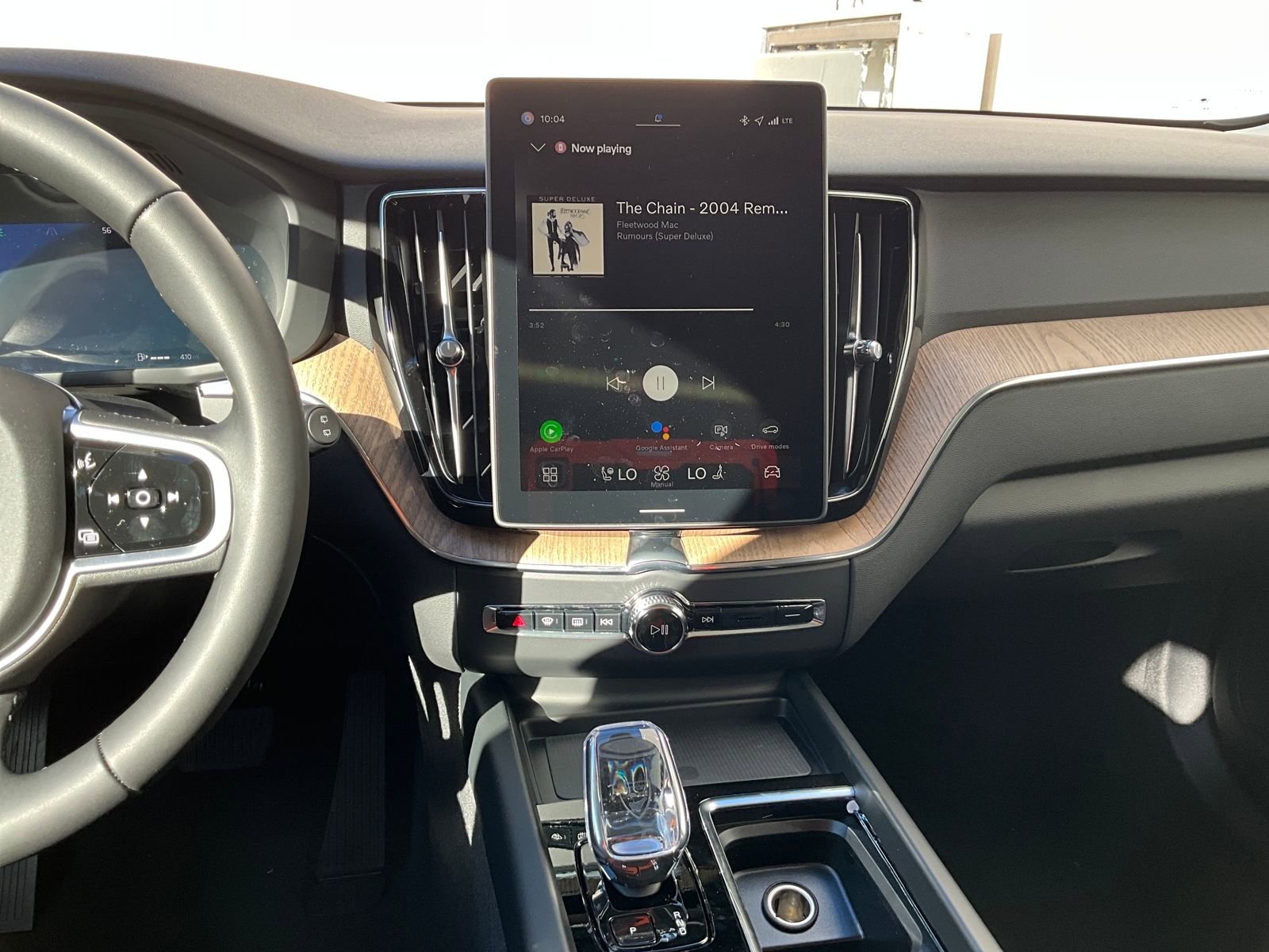 New 2026 Volvo XC60 B5 Plus w/ Climate Package image 17