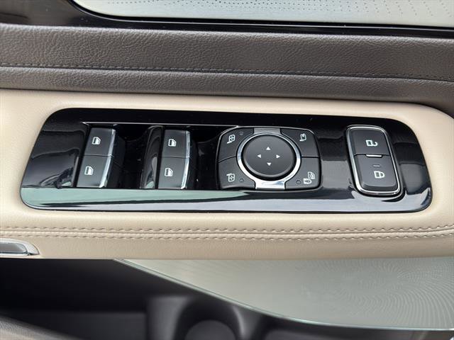 Used 2021 Lincoln Aviator Reserve w/ Equipment Group 202A image 16