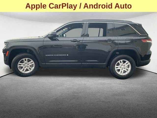 Used 2024 Jeep Grand Cherokee Laredo image 6