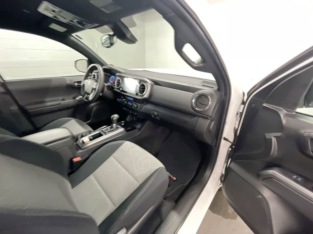 Used 2023 Toyota Tacoma TRD Off-Road image 26