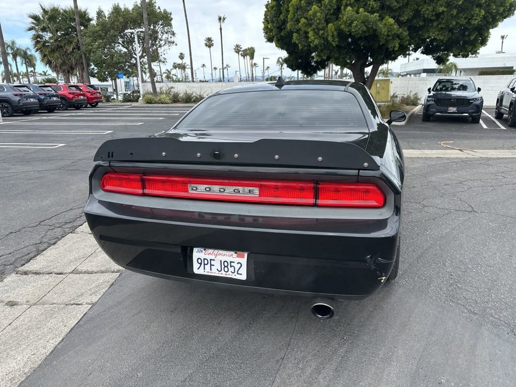Used 2010 Dodge Challenger SE RWD image 15