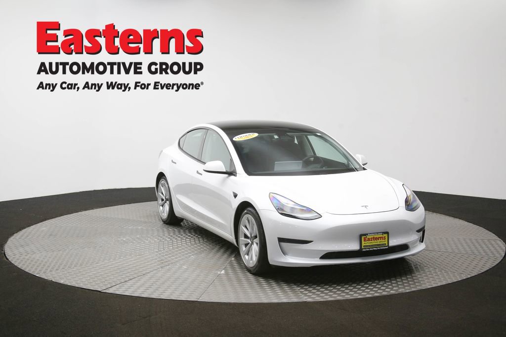 Used 2021 Tesla Model 3 Standard Range Plus image 45