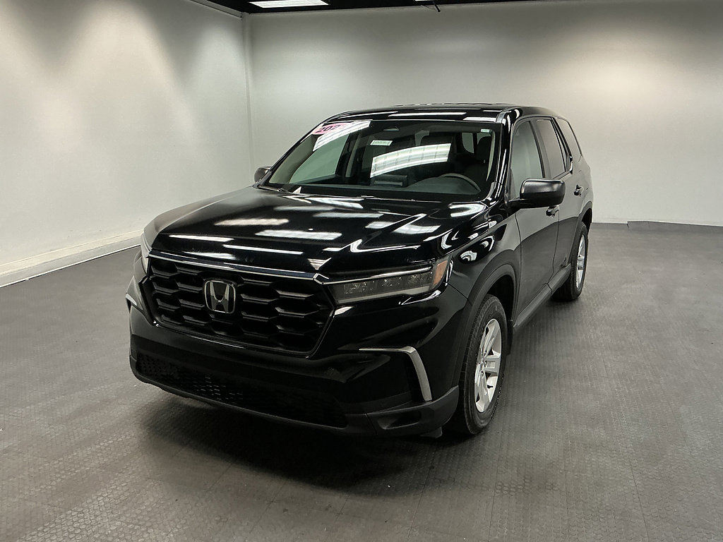 Used 2023 Honda Pilot LX image 1