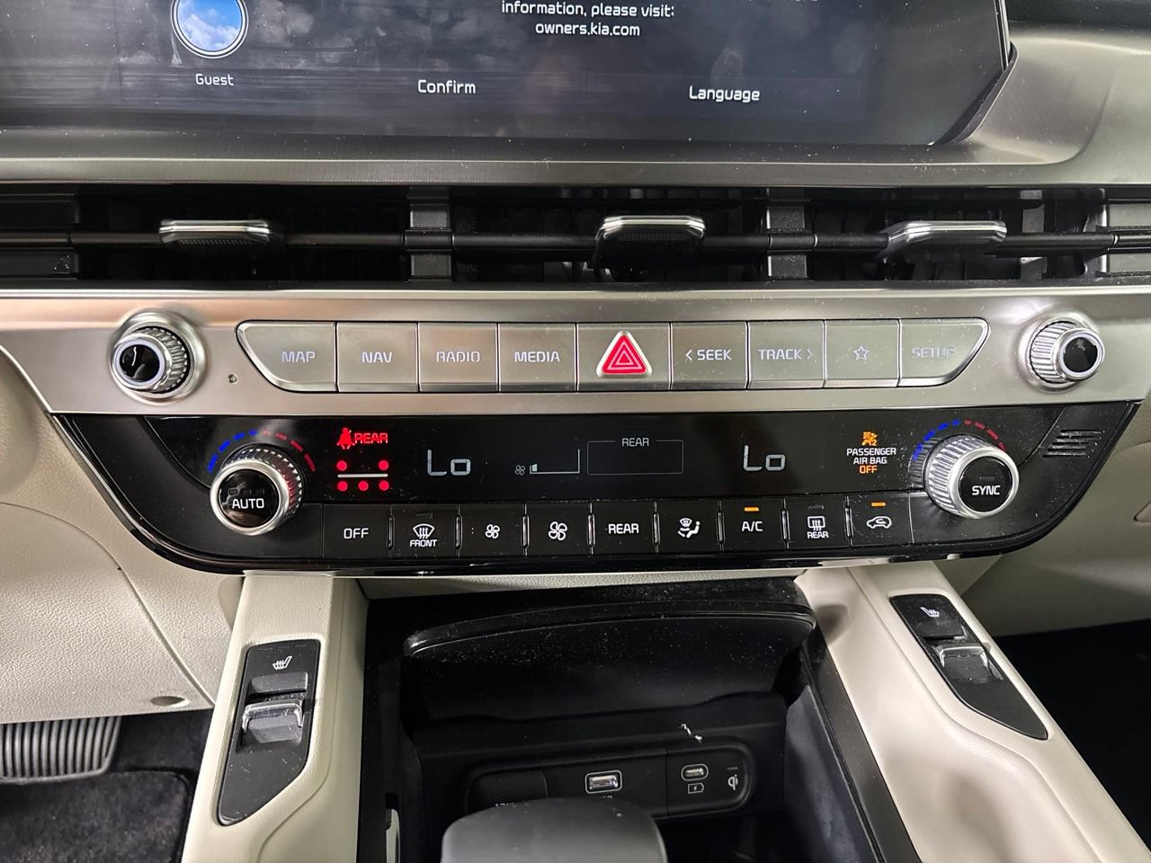 Used 2025 Kia Telluride S FWD image 21