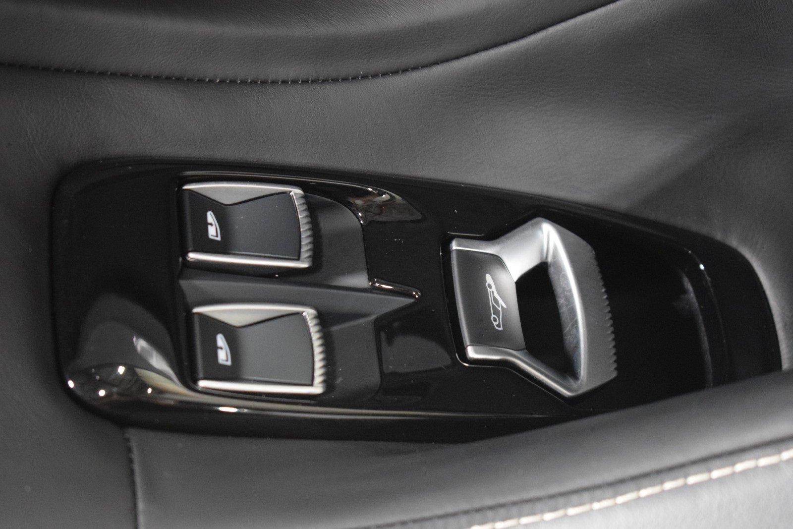 New 2025 McLaren GTS image 36