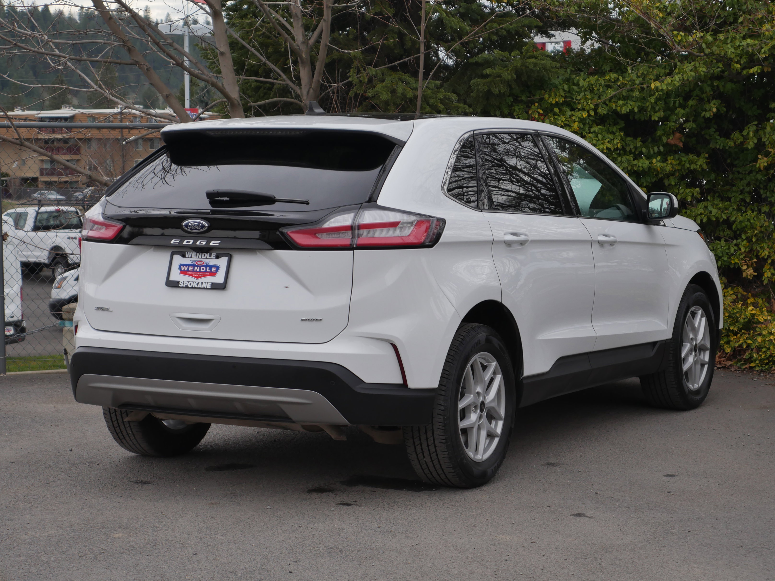 Used 2024 Ford Edge SEL w/ Convenience Package image 7