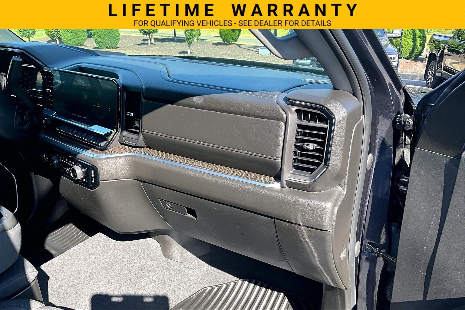 Certified 2024 Chevrolet Silverado 1500 RST w/ LPO, Dark Essentials Package AWD/4WD image 17