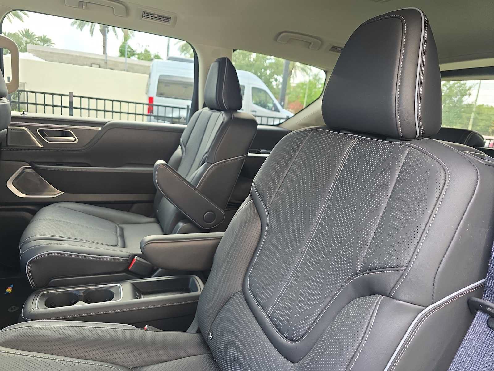 Certified 2025 INFINITI QX80 Sensory AWD/4WD image 13