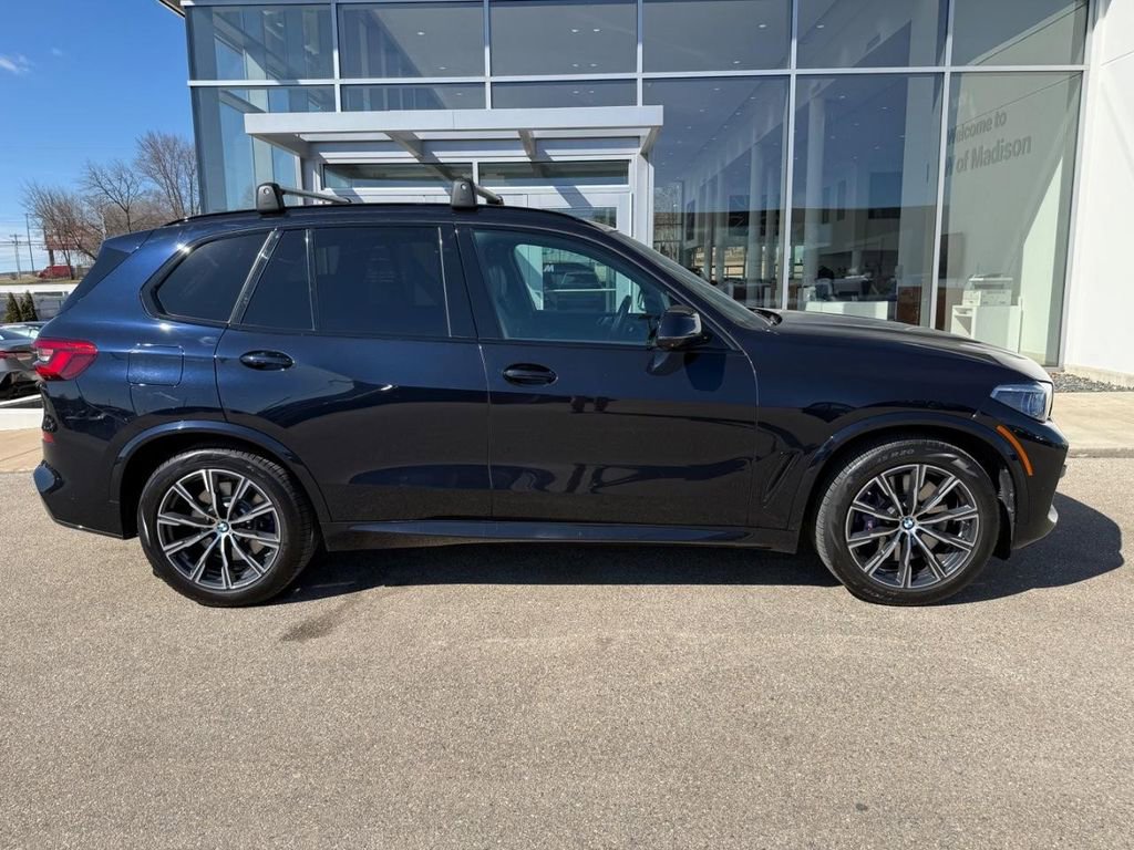 Used 2019 BMW X5 xDrive50i w/ M Sport Package image 2