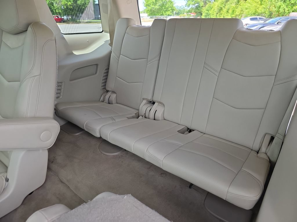 Used 2017 Cadillac Escalade 2WD image 34