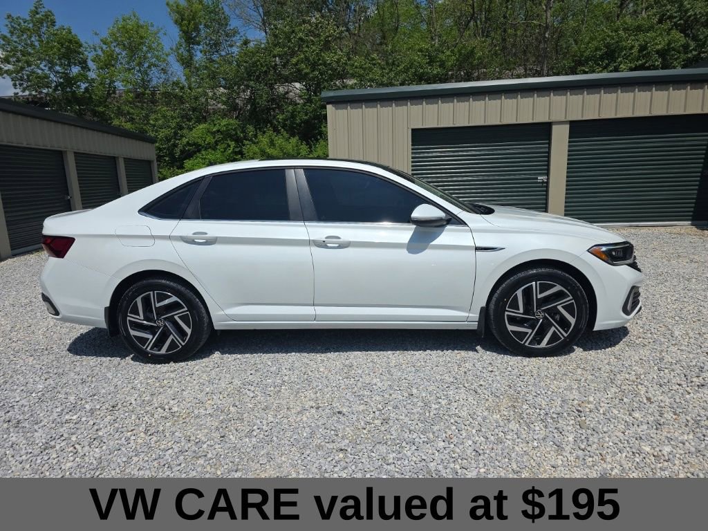 Used 2023 Volkswagen Jetta SEL FWD image 8
