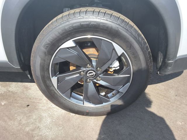 Used 2024 Nissan Rogue SV AWD/4WD image 8