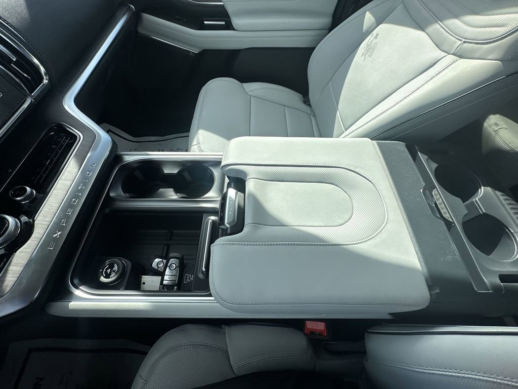 New 2026 Ford Expedition Max Platinum image 27