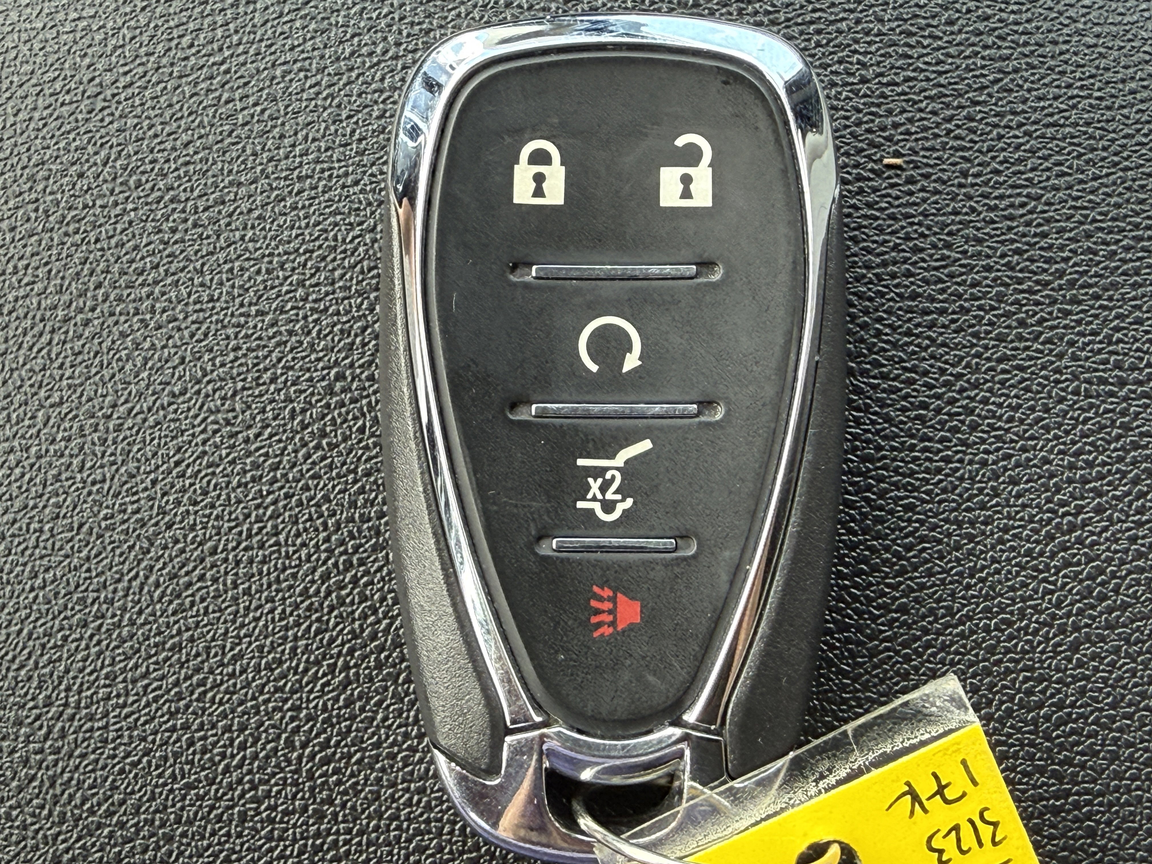 Used 2024 Chevrolet Equinox LT image 36