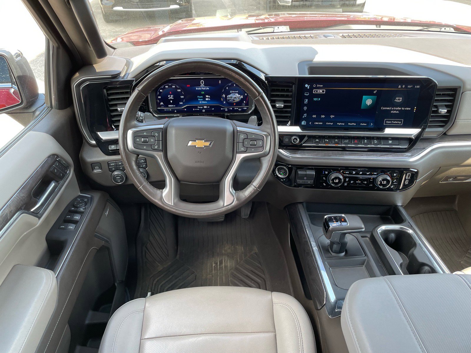 Used 2023 Chevrolet Silverado 1500 LTZ w/ LTZ Premium Package AWD/4WD image 5