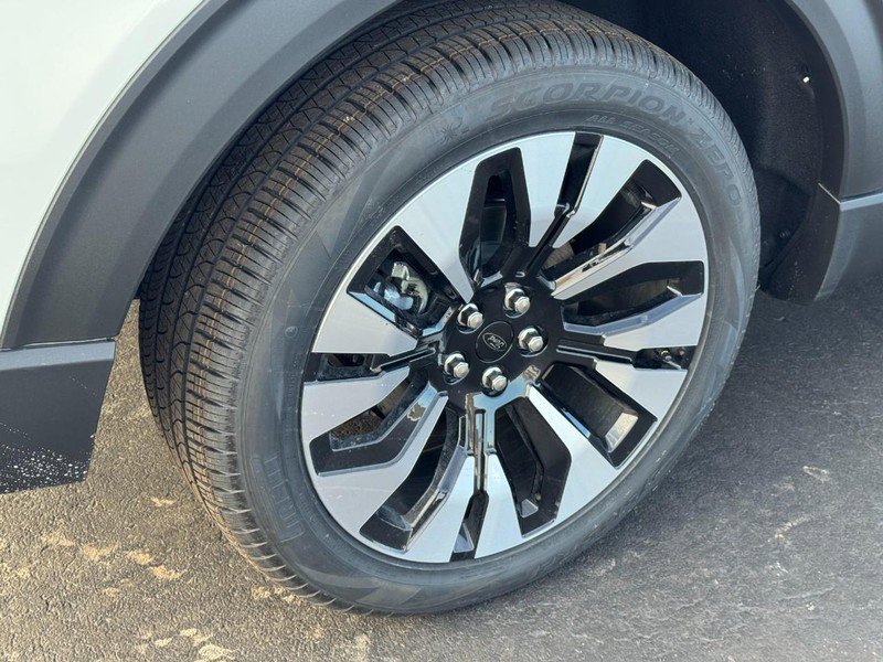 New 2026 Ford Explorer Platinum w/ LUX Leather Package image 4