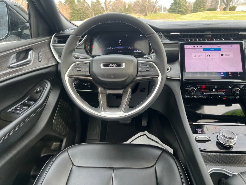Used 2024 Jeep Grand Cherokee L Limited image 24