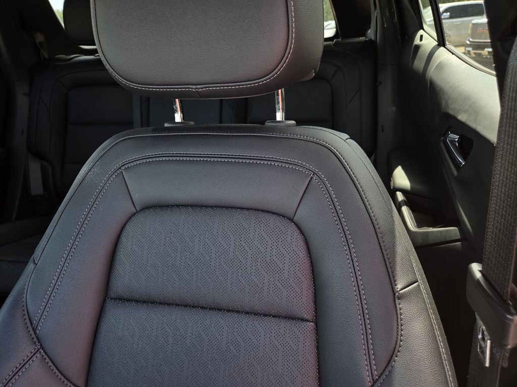Used 2025 Chevrolet Equinox LT w/ Convenience Package II FWD image 18