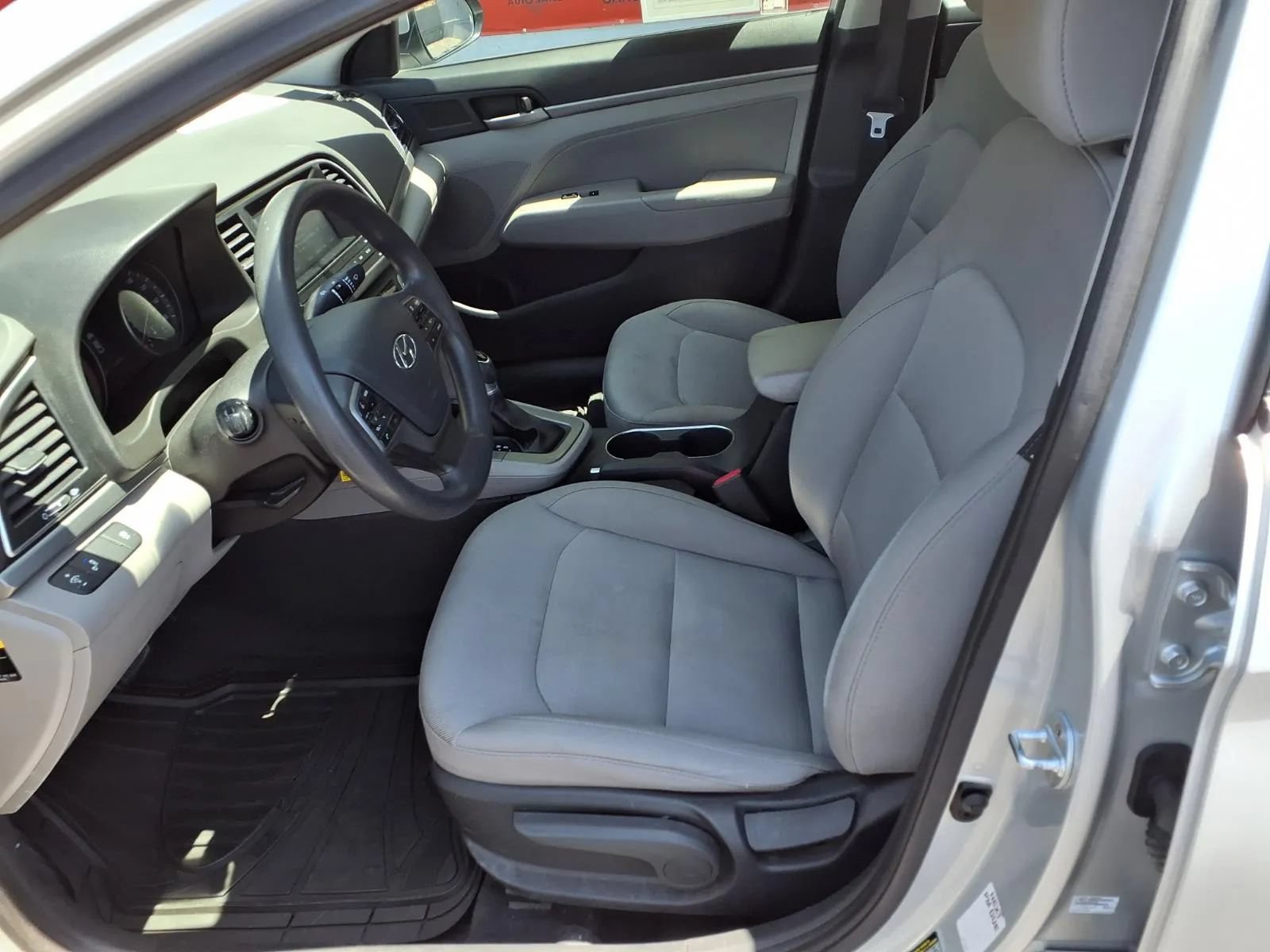 Used 2018 Hyundai Elantra SEL FWD image 17