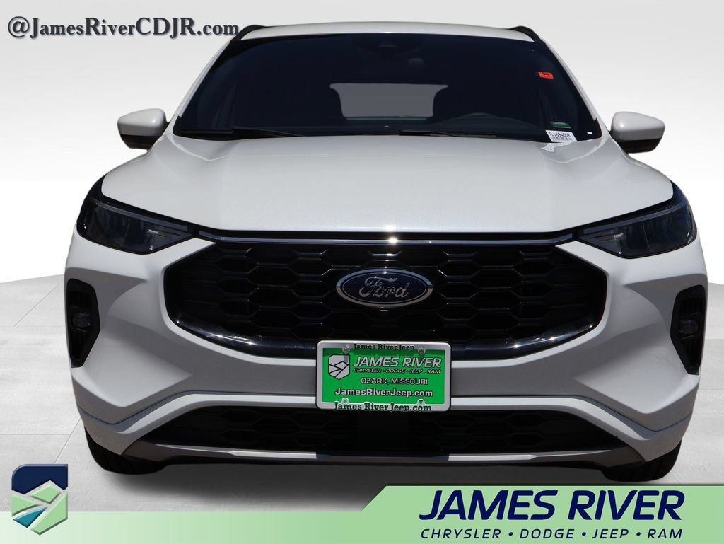 Used 2023 Ford Escape ST-Line Select w/ Tech Pack #2 AWD/4WD image 7