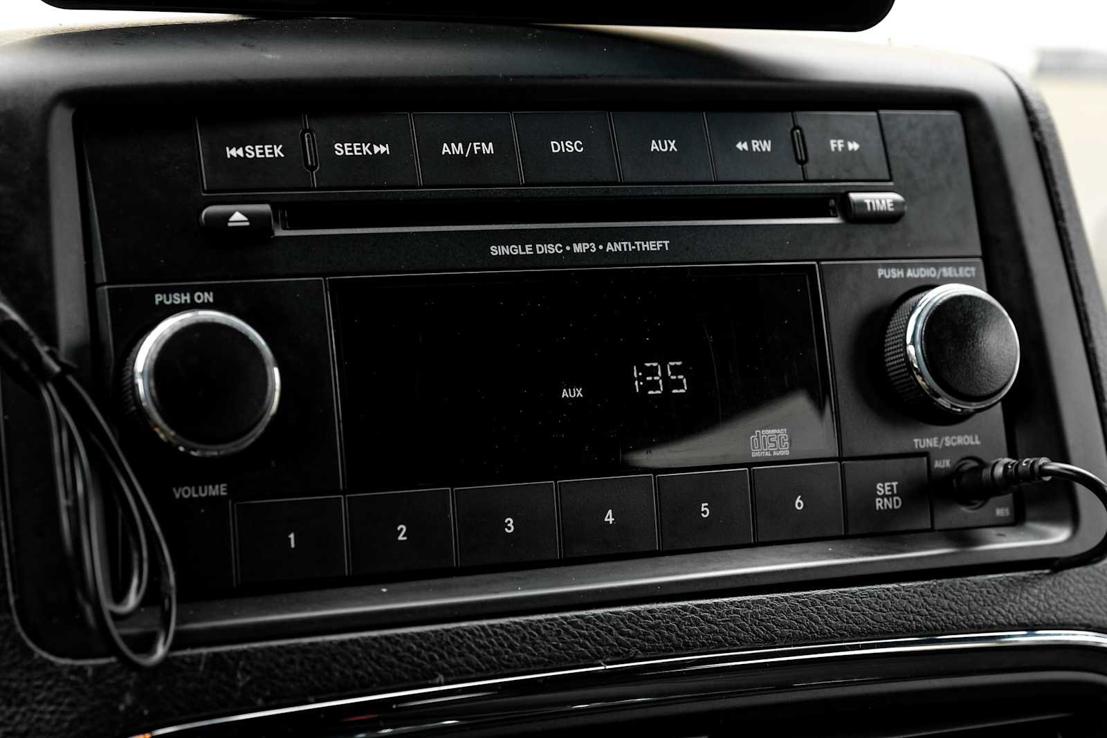 Used 2016 Dodge Grand Caravan SE image 24