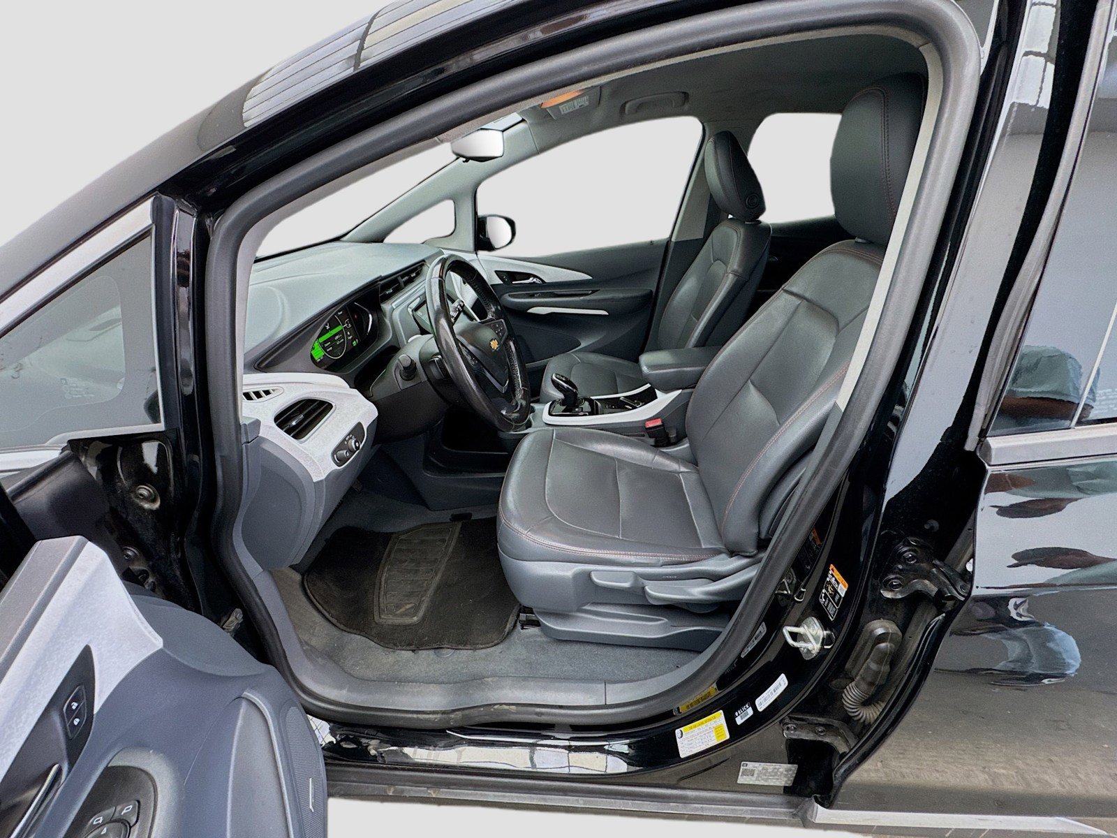 Used 2019 Chevrolet Bolt Premier w/ Infotainment Package FWD image 13