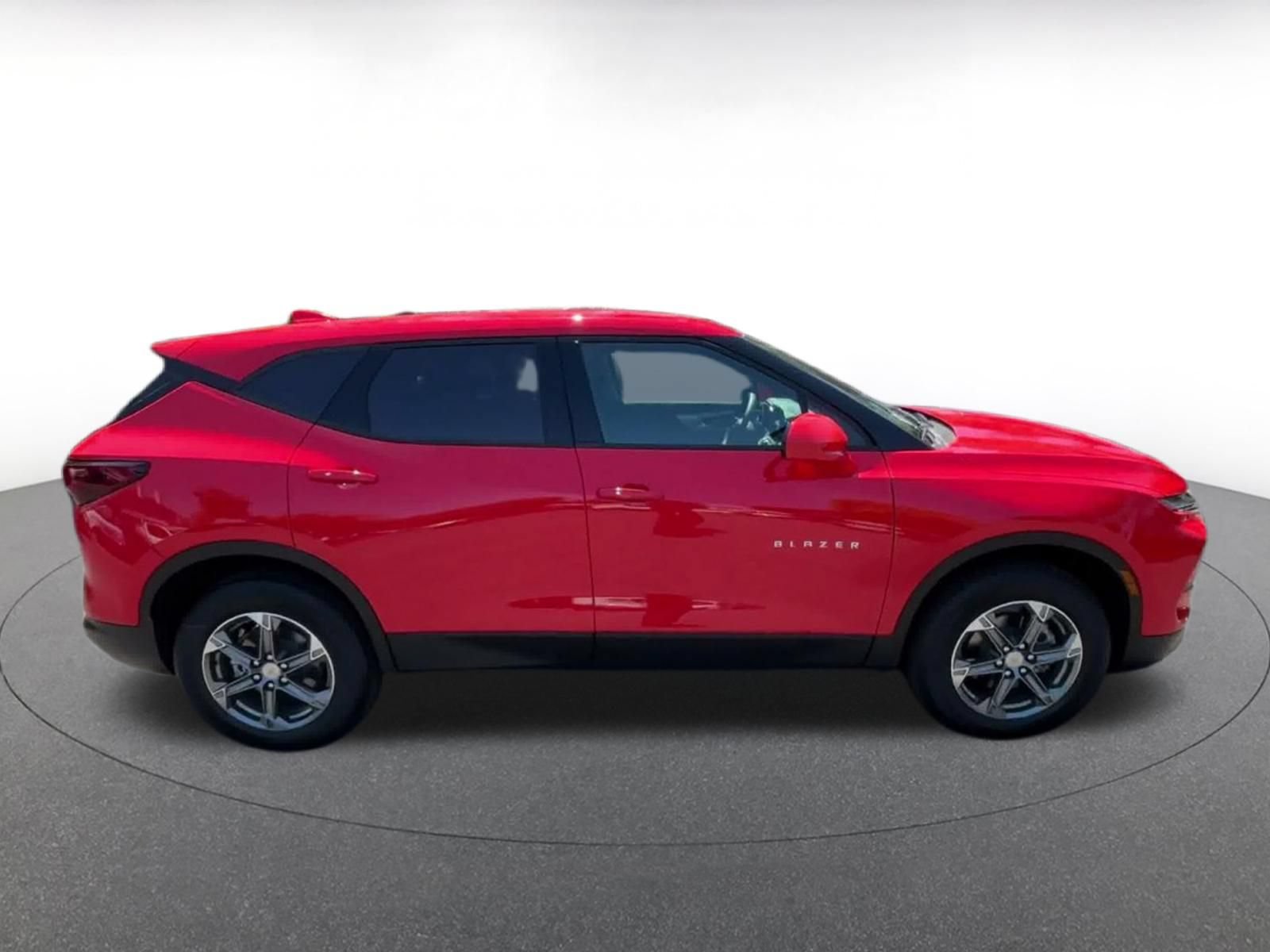 Used 2026 Chevrolet Blazer LT FWD image 15