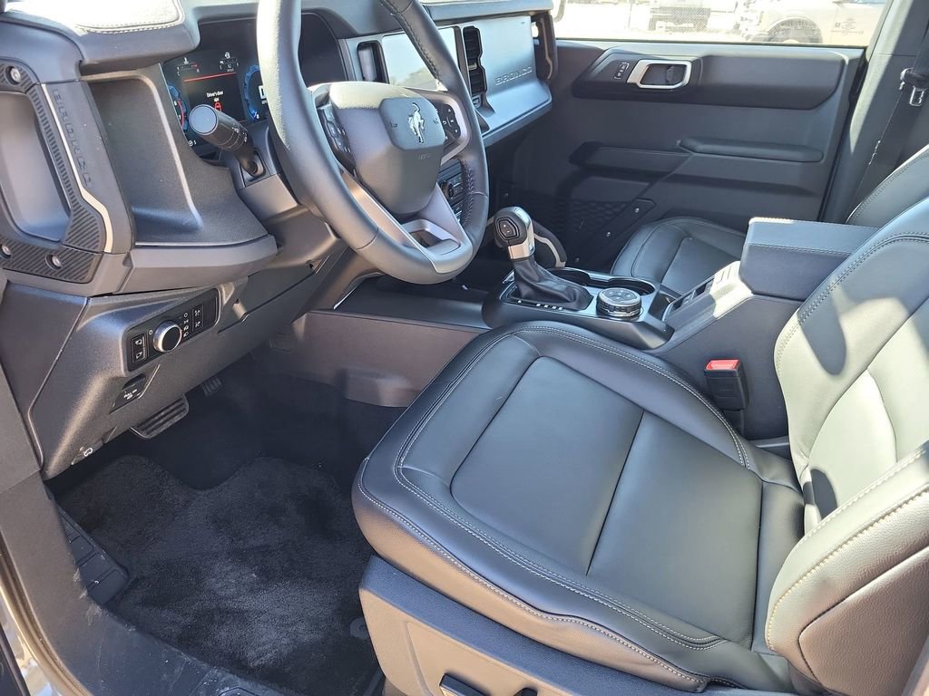 New 2025 Ford Bronco Badlands image 13