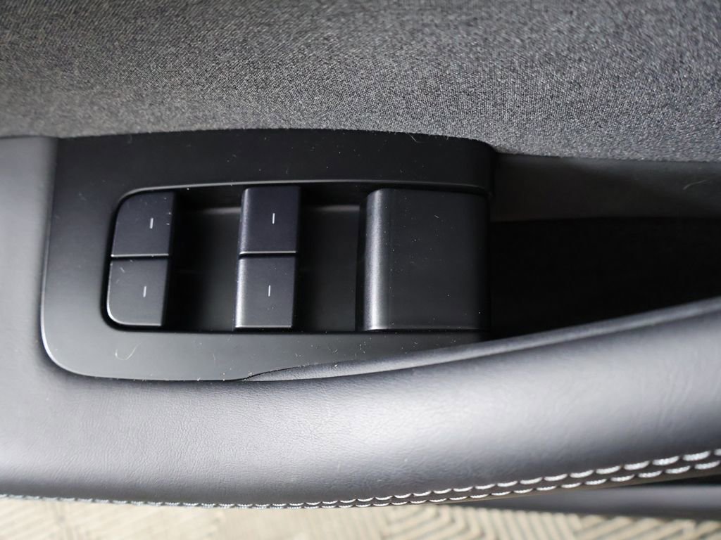 Used 2024 Tesla Model 3 Standard Range RWD image 35