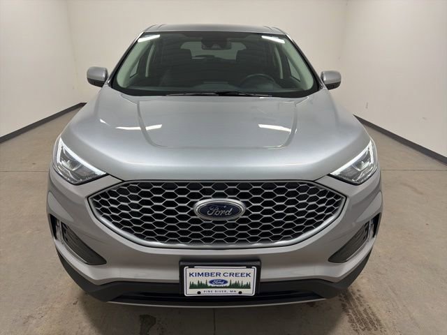 Used 2024 Ford Edge SEL w/ Convenience Package image 2