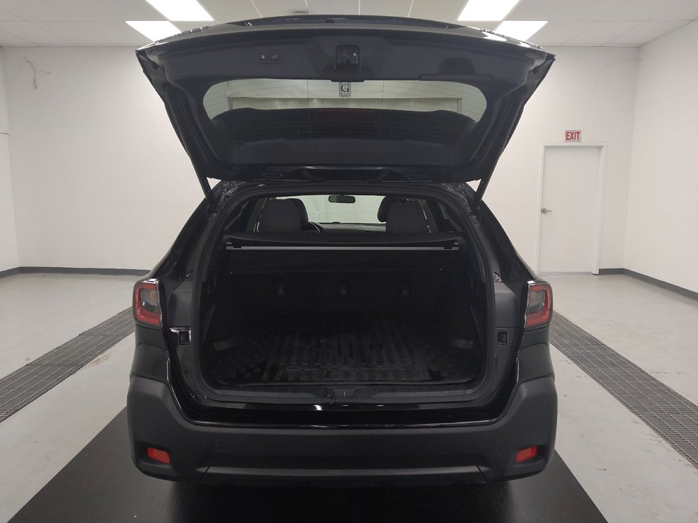 Used 2023 Subaru Outback Premium AWD/4WD image 29