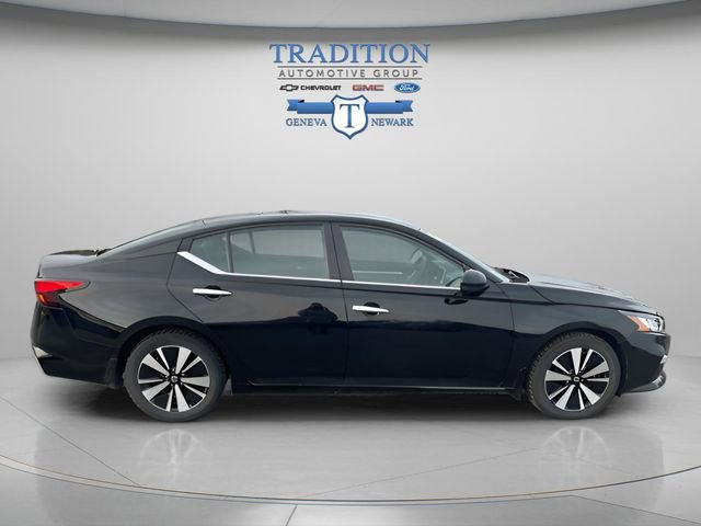 Used 2022 Nissan Altima 2.5 SV w/ SV Premium Package image 5
