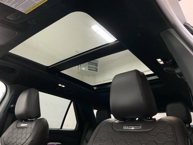 Used 2025 Ford Explorer Platinum w/ LUX Leather Package image 46