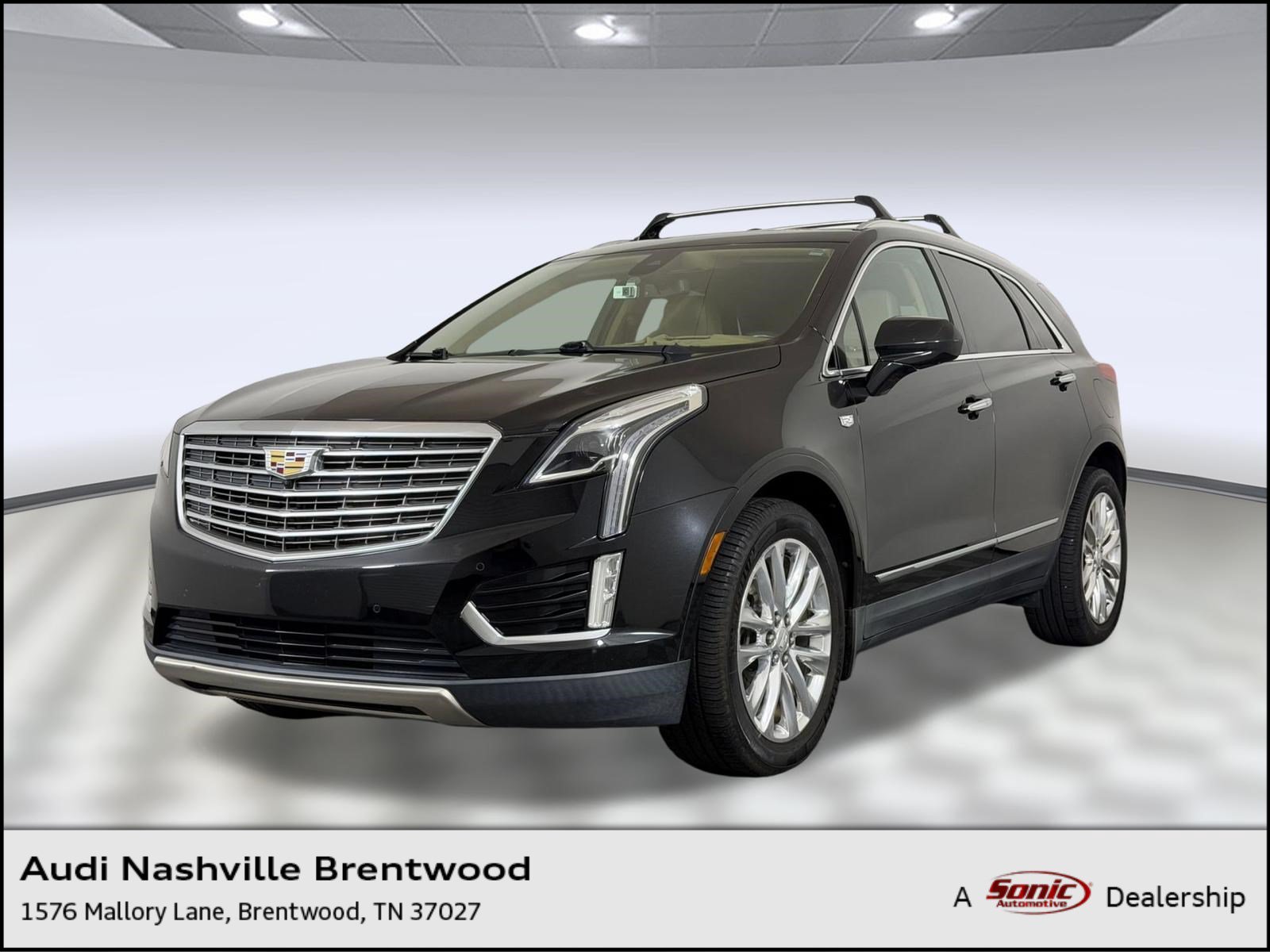Used 2017 Cadillac XT5 Platinum AWD/4WD image 1