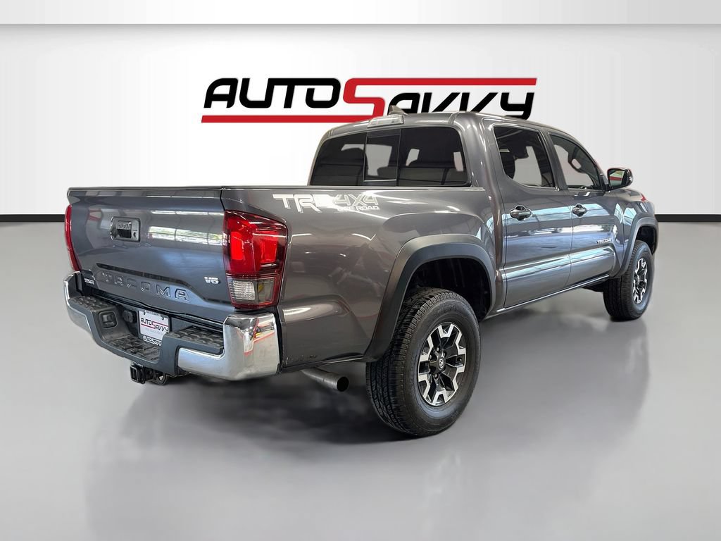 Used 2022 Toyota Tacoma TRD Off-Road AWD/4WD image 7