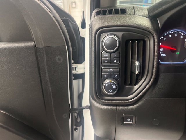 Used 2022 Chevrolet Silverado 1500 Custom Trail Boss AWD/4WD image 14