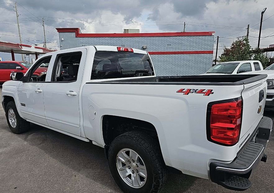 Used 2018 Chevrolet Silverado 1500 LT w/ Texas Edition image 15