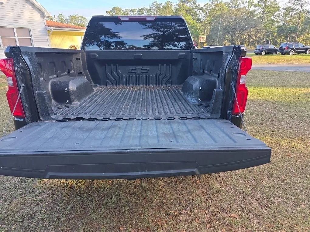 Used 2022 Chevrolet Silverado 1500 RST image 9