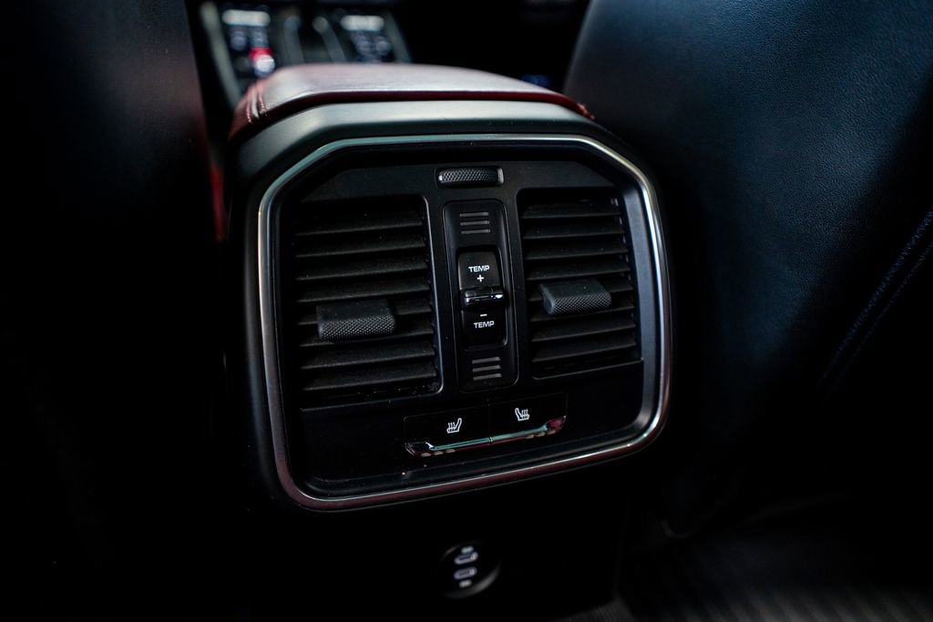 Used 2023 Porsche Macan S image 51