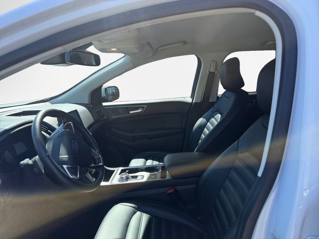 Used 2024 Ford Edge SEL image 11