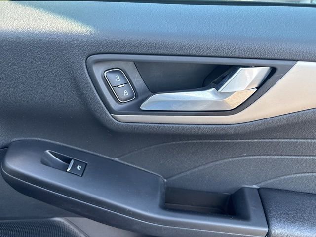 Used 2022 Ford Escape SEL image 13