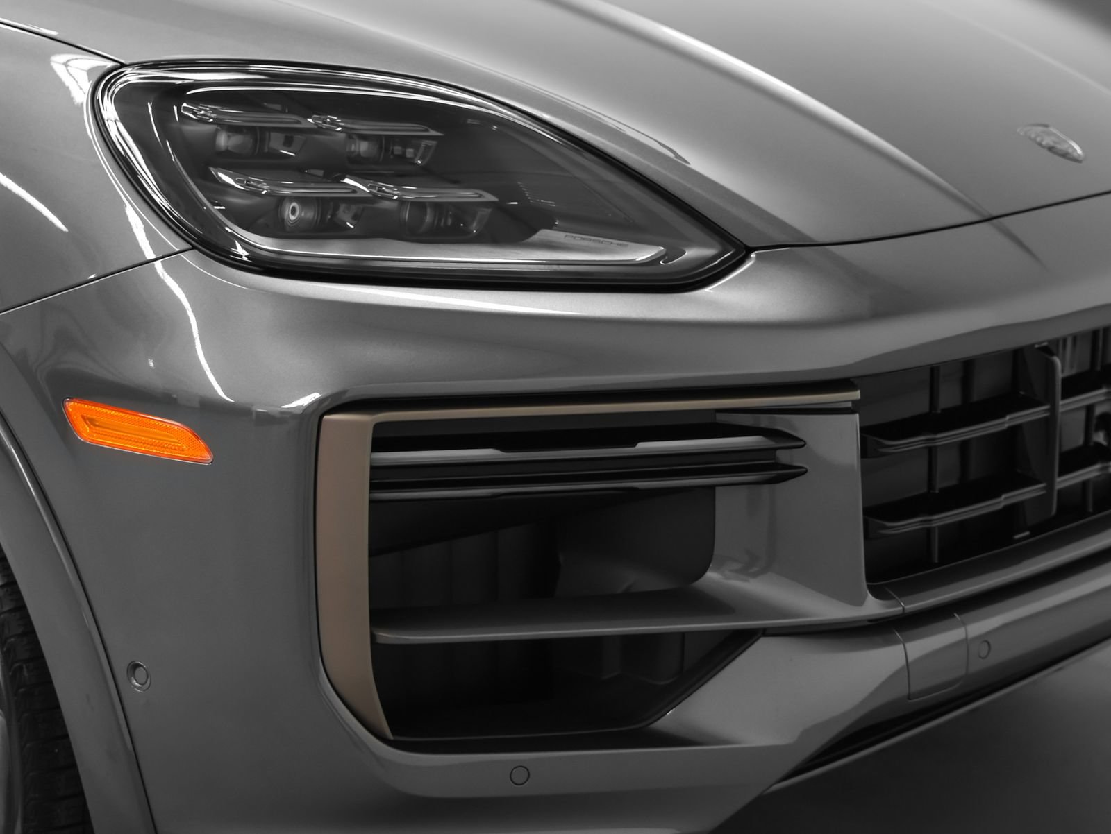 Used 2025 Porsche Cayenne Turbo AWD/4WD image 20
